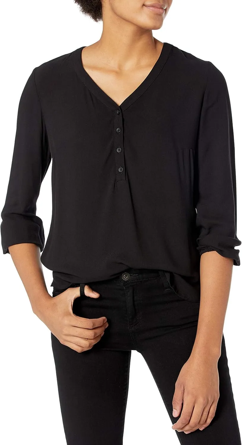Amazon Essentials Women's 3/4 Sleeve Button Popover Shirt, Loose-Fit V-Neck Blouse