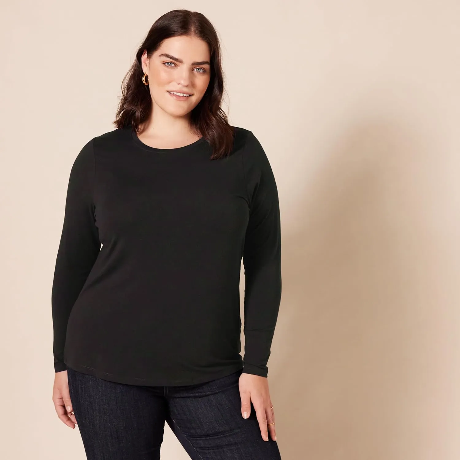 Amazon Essentials Women's Regular-Fit Long-Sleeve Crewneck T-Shirt (Available in Plus Size)