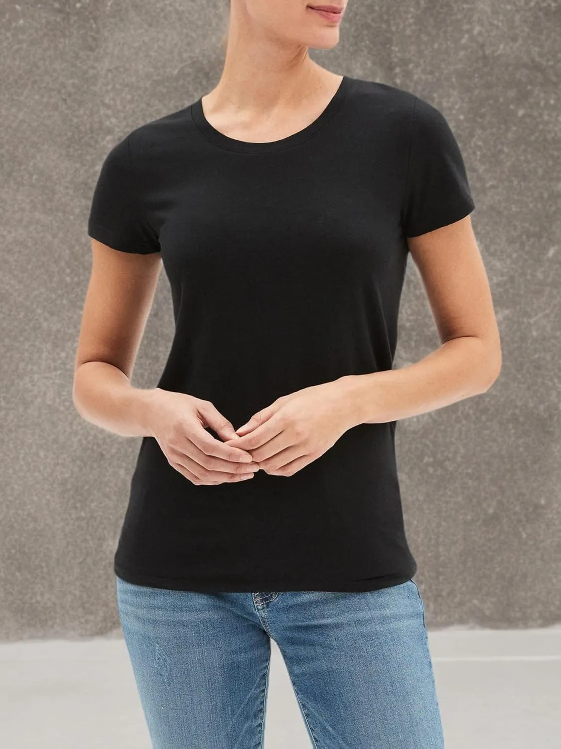 GAP Women's Favorite Crewneck Tee T-Shirt