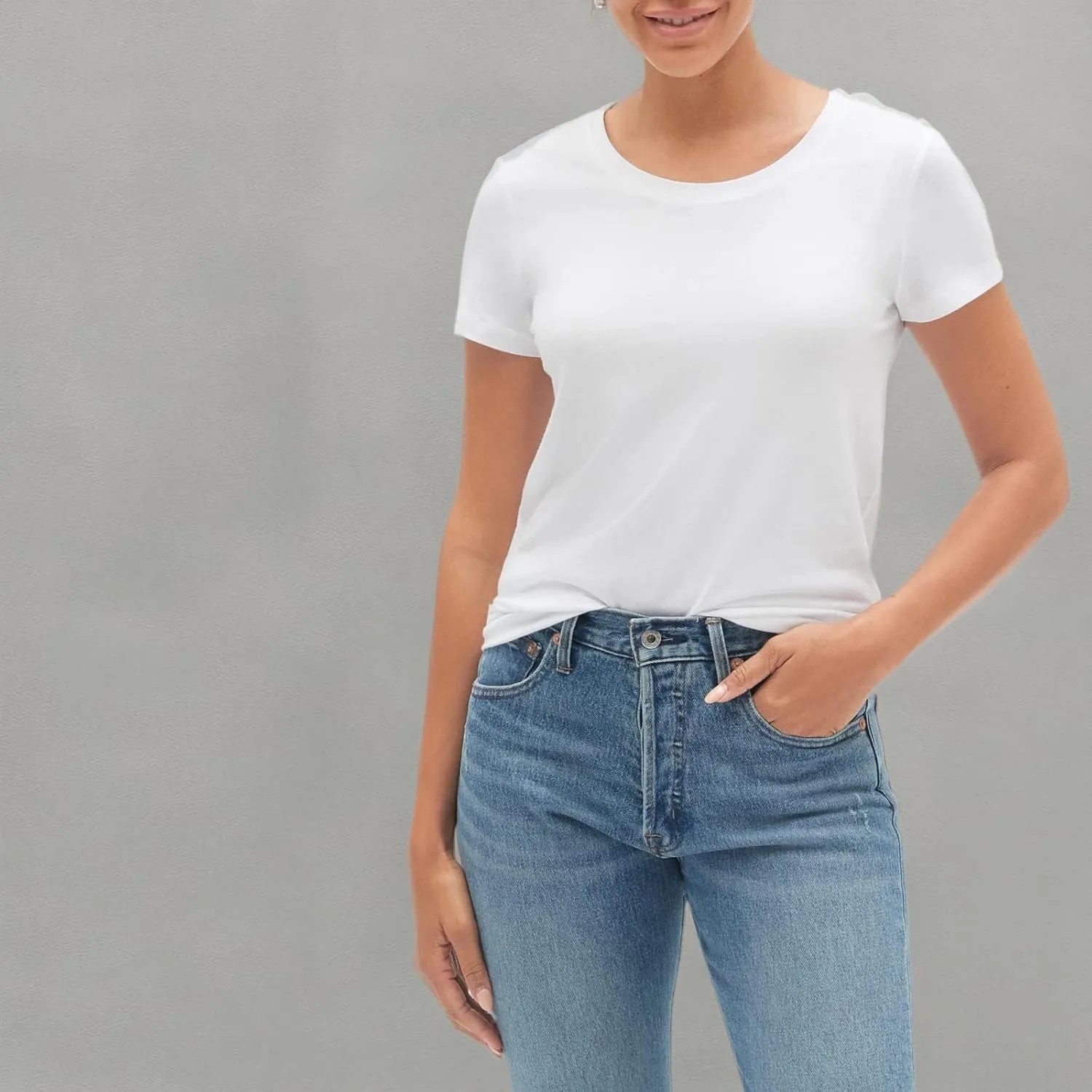 GAP Women's Favorite Crewneck Tee T-Shirt