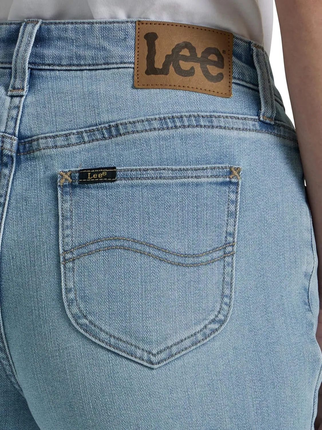 Lee Women's Legendary Mid Rise Bootcut Jean