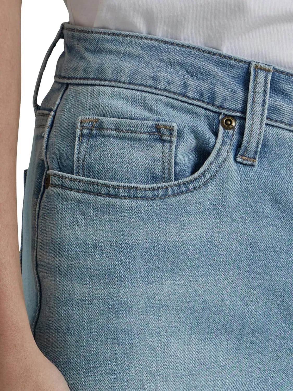 Lee Women's Legendary Mid Rise Bootcut Jean