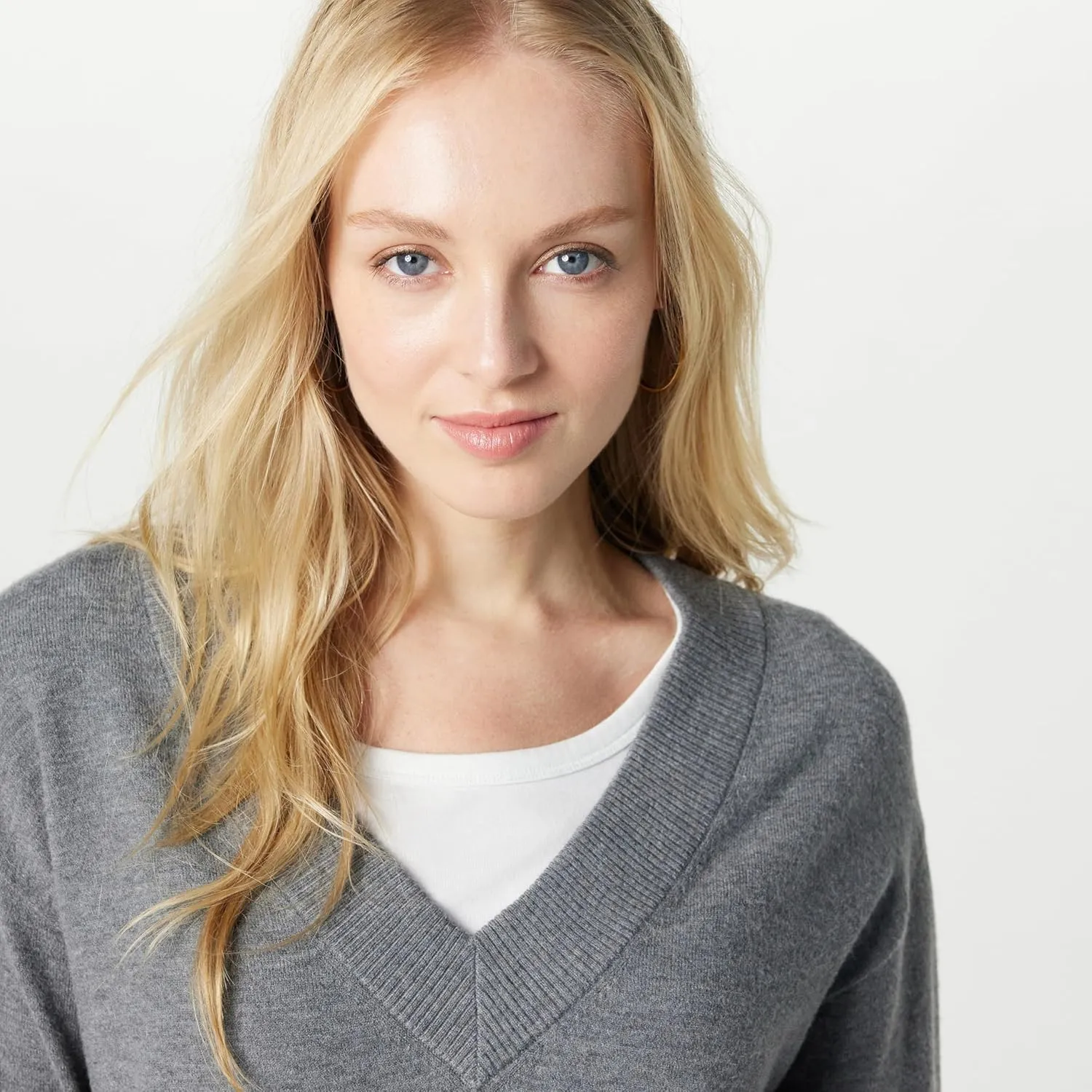 The Drop Women's Maye Essential V-Neck Sweater