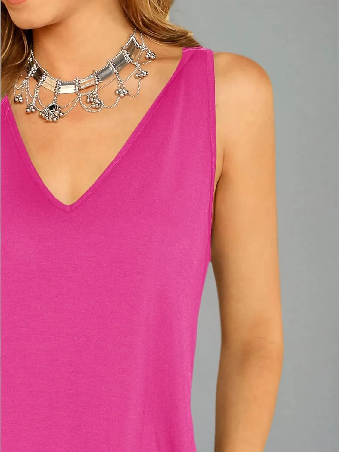 Verdusa Women's Basic V Neck Longline Dolphin Hem Loose Tunic Tank Top
