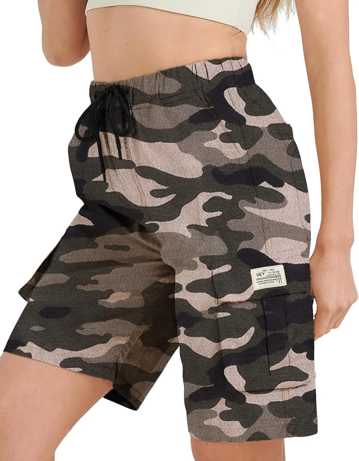 XinYangNi Women's Casual Cotton Cargo Shorts Elastic Waist Drawstring Loose Fit Lightweight Multi Pocket